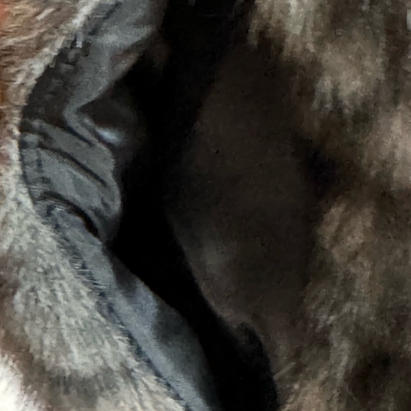 Timing Women's Size Medium Dark Smokey Charcoal Gray Leopard Faux Fur Vest - Picture 5 of 9